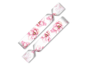 Elegantes weißes Twistband-Haargummi mit zartem Blumenprint, ideal als stilvolles Accessoire und personalisiertes Kundengeschenk. Erhältlich bei AMGS Group.