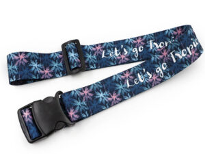 Personalisierter Koffergurt mit tropischem Design und Logo – für Reise & Werbung. Geripptes Polyester. AMGS Group.