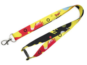 Polyester-Lanyard mit Abreißschnur und Sublimationsdruck. Der Sicherheitsmechanismus ermöglicht ein schnelles Lösen durch einen kräftigen Ruck. AMGS Group.