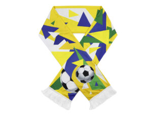 Sportschal im Brasilien-Design mit geometrischer Grafik und Fußballmotiv, mit weißen Fransen.