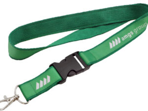 Attraktiver Doppel-Lanyard mit Clipverschluss und farbigem Muster, ideal für Events und schnellen Zugriff auf Ausweise. Verfügbar bei AMGS Group.