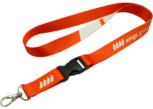 Praktisches signalrotes Schlüsselband aus Polyester mit robuster Schnalle, perfekt als langlebiger und sichtbarer Werbeträger. Entdecken Sie das Angebot der AMGS Group.