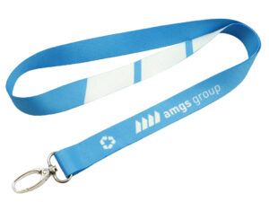 Blauer standard rpet schluesselband mit haken, ideal für nachhaltiges Branding. Erhältlich bei AMGS Group.